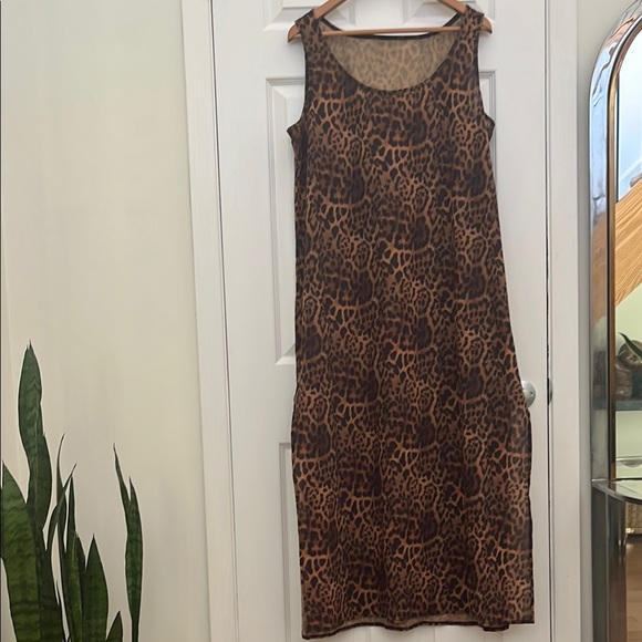 Jones New York Other - Jones New York Leopard Sleeveless Scoop Neck Sheath Coverup Size L/XL